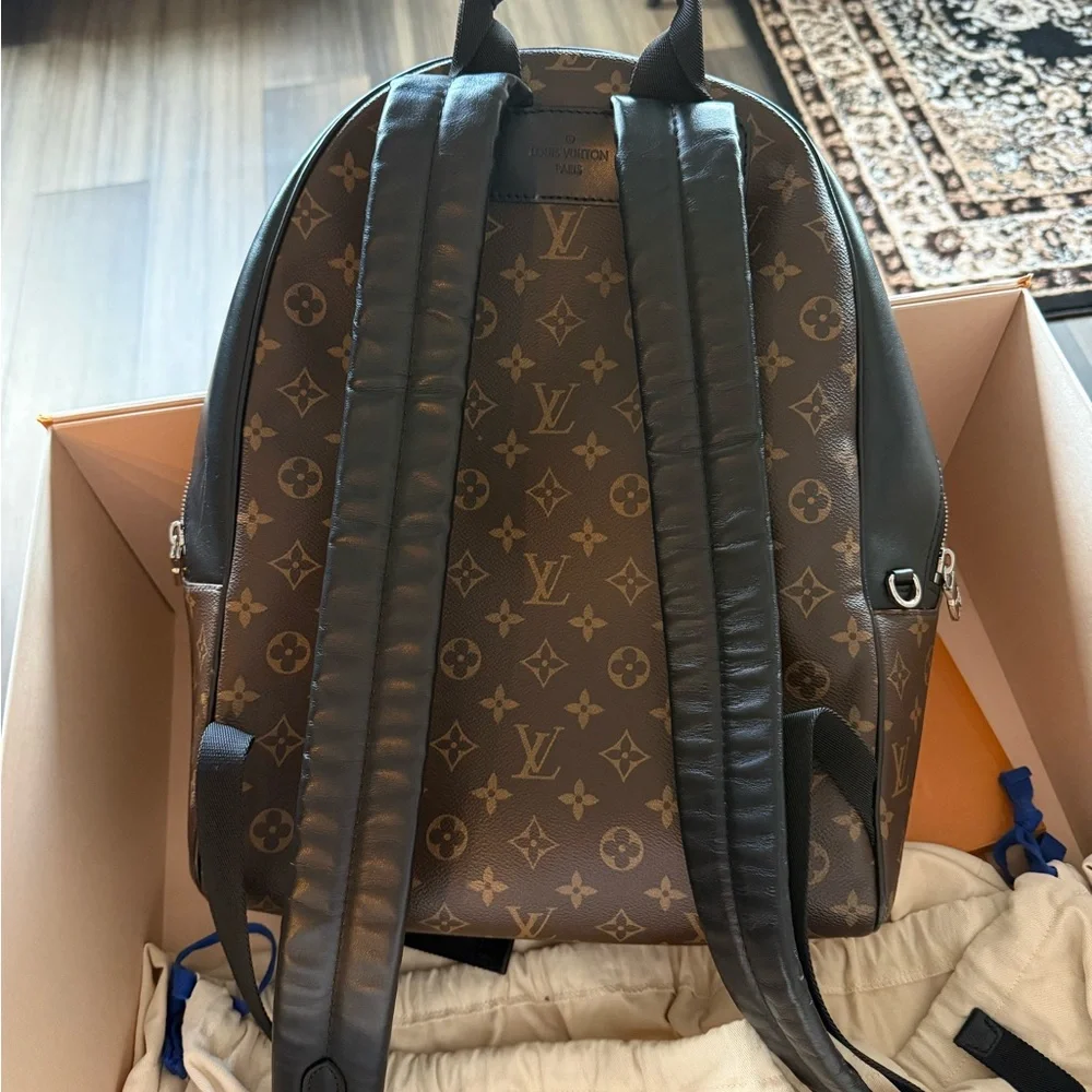 Louis Vuitton Josh backpack - Picture 2 of 5